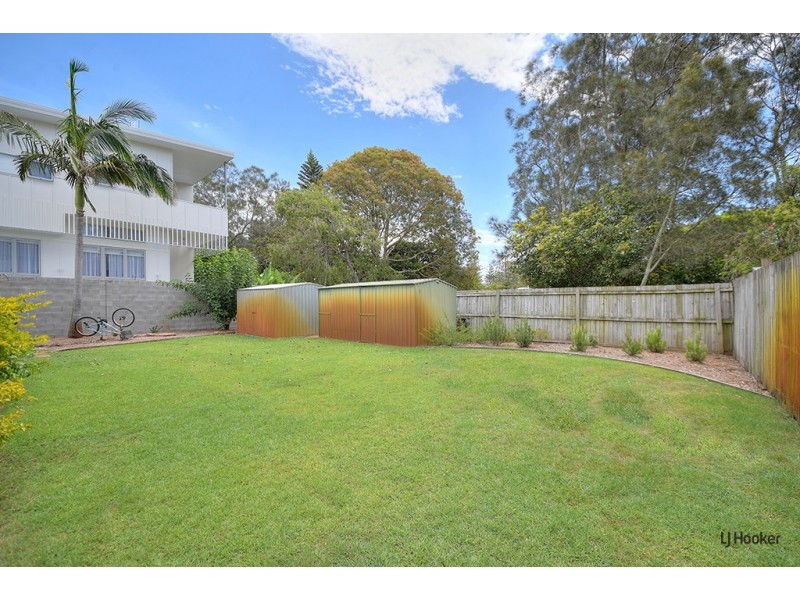 9 Tallebudgera Drive, Palm Beach QLD 4221