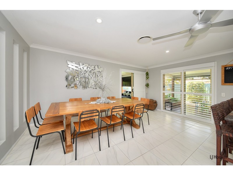 56 Bergamont Street, Elanora QLD 4221