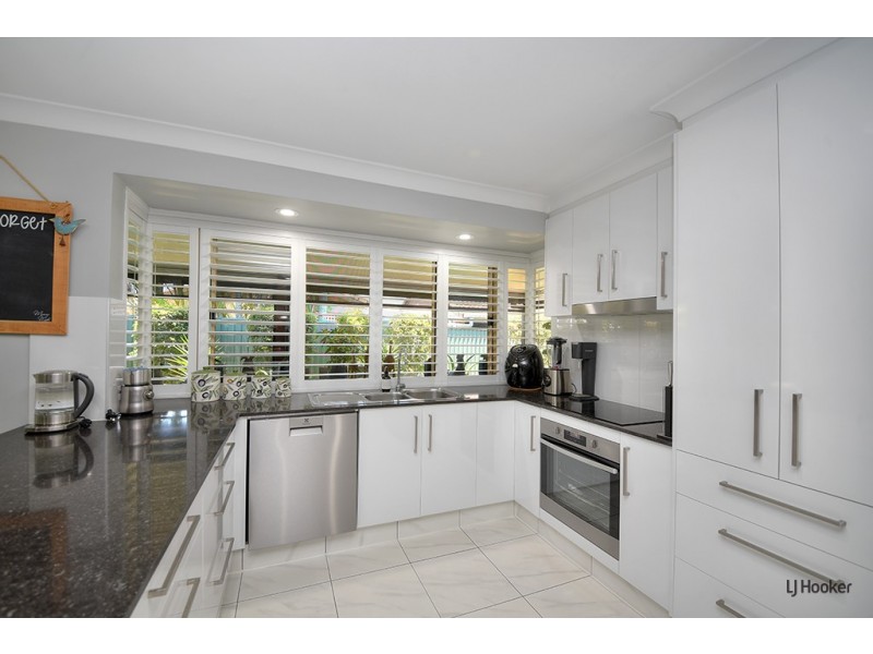 56 Bergamont Street, Elanora QLD 4221