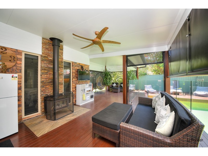 56 Bergamont Street, Elanora QLD 4221