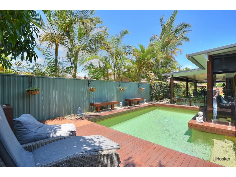 56 Bergamont Street, Elanora QLD 4221