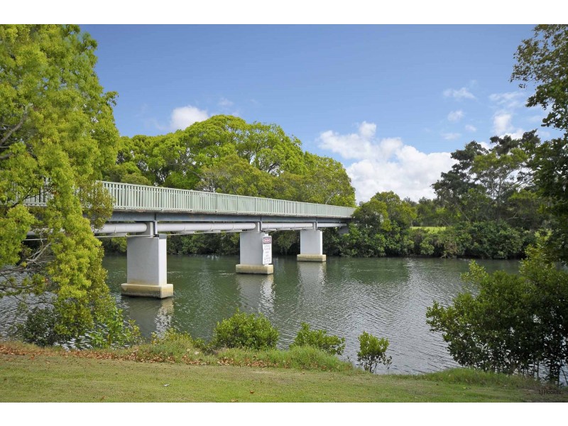 56 Bergamont Street, Elanora QLD 4221