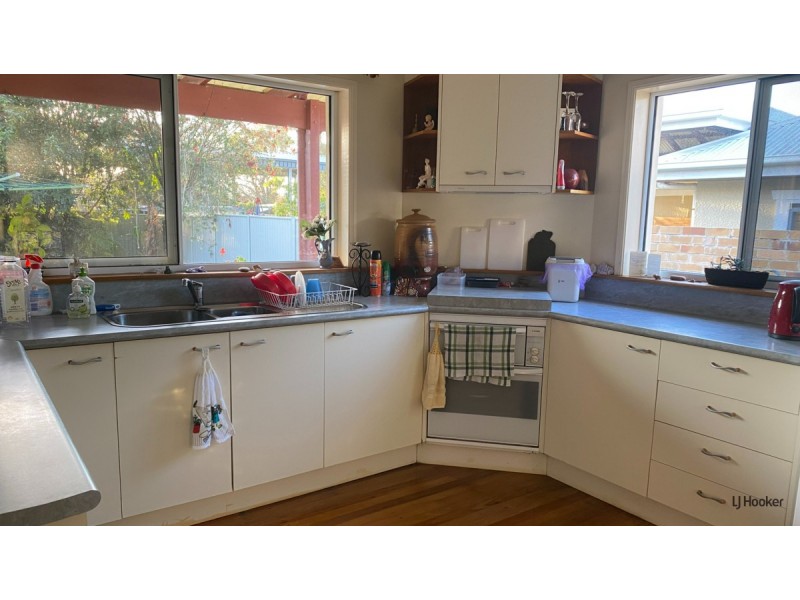 45 Miles Street, Coolangatta QLD 4225