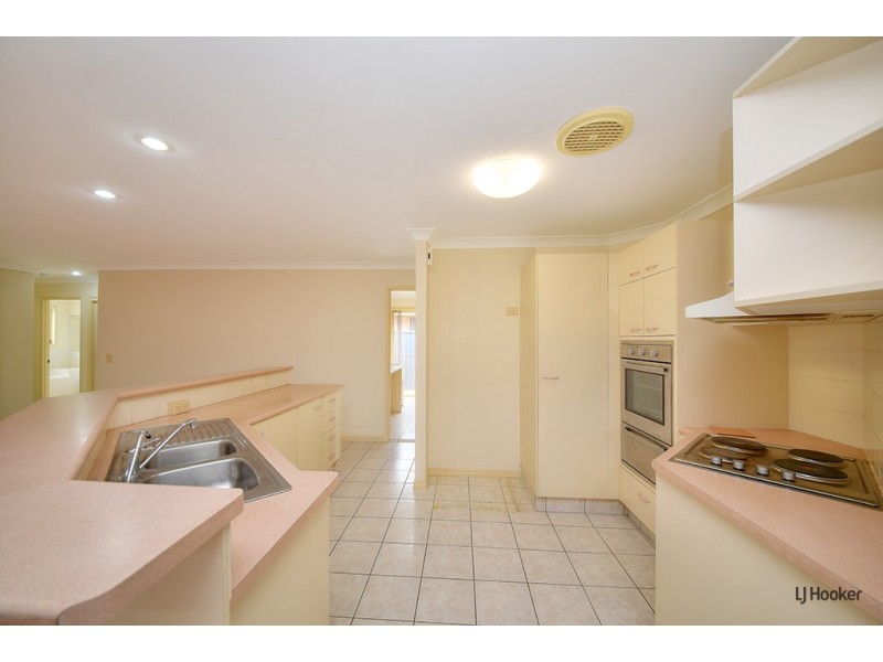 35 Ottelia Drive, Elanora QLD 4221