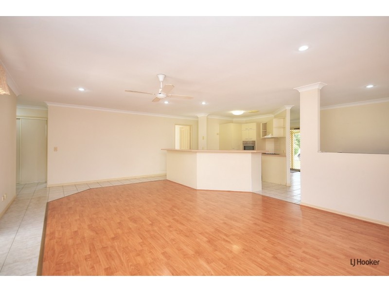 35 Ottelia Drive, Elanora QLD 4221