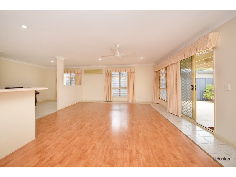 35 Ottelia Drive, Elanora QLD 4221