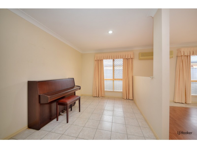 35 Ottelia Drive, Elanora QLD 4221