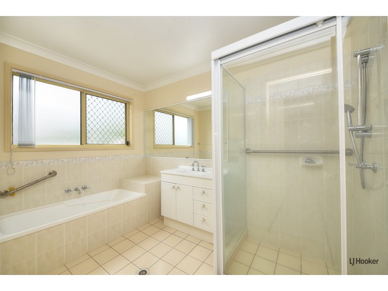 35 Ottelia Drive, Elanora QLD 4221