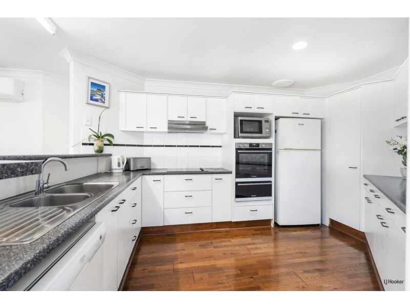 11 Serafini Court, Elanora QLD 4221