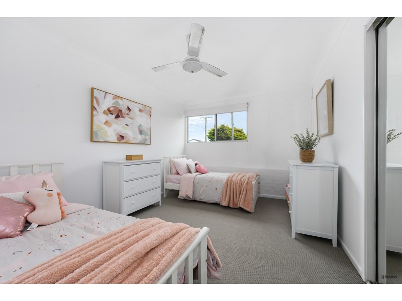 37 Seventh Avenue, Palm Beach QLD 4221