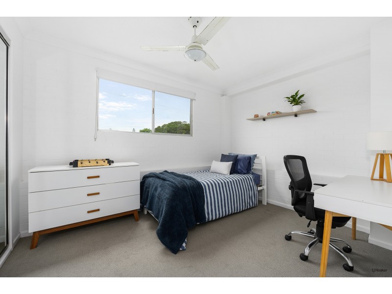 37 Seventh Avenue, Palm Beach QLD 4221