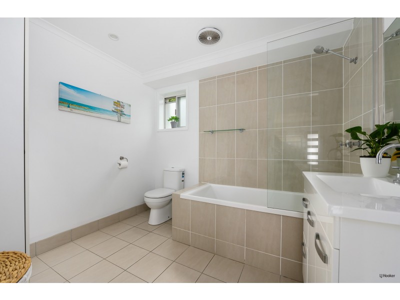 37 Seventh Avenue, Palm Beach QLD 4221