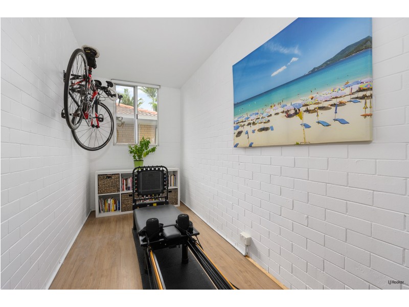 37 Seventh Avenue, Palm Beach QLD 4221