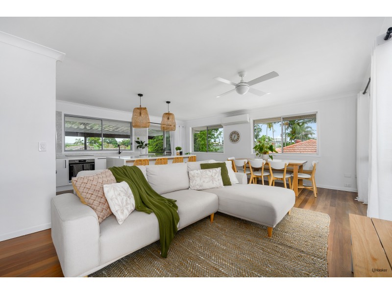 37 Seventh Avenue, Palm Beach QLD 4221