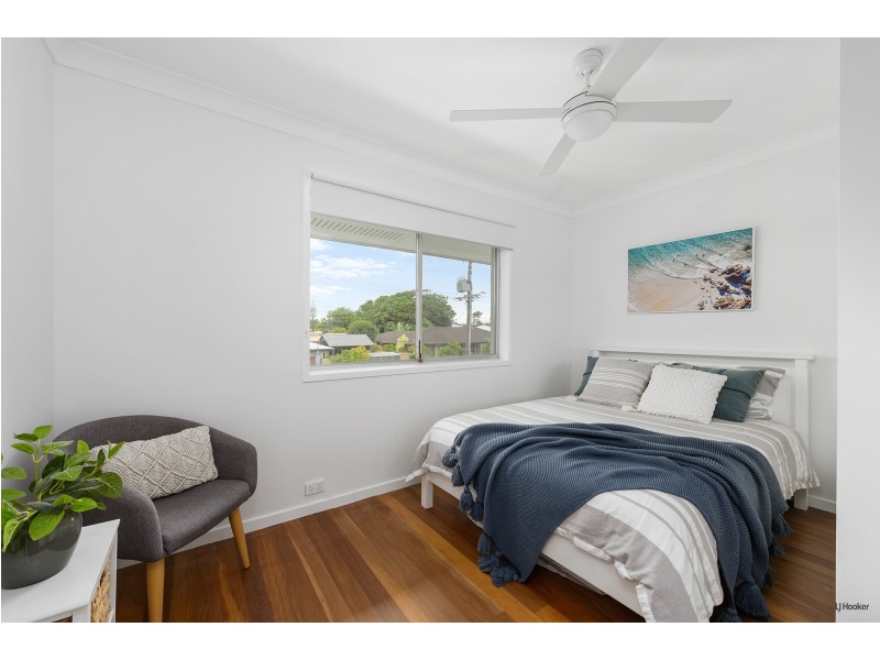 37 Seventh Avenue, Palm Beach QLD 4221