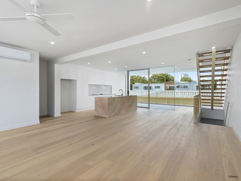 3/10 Simpson Street, Coolangatta QLD 4225