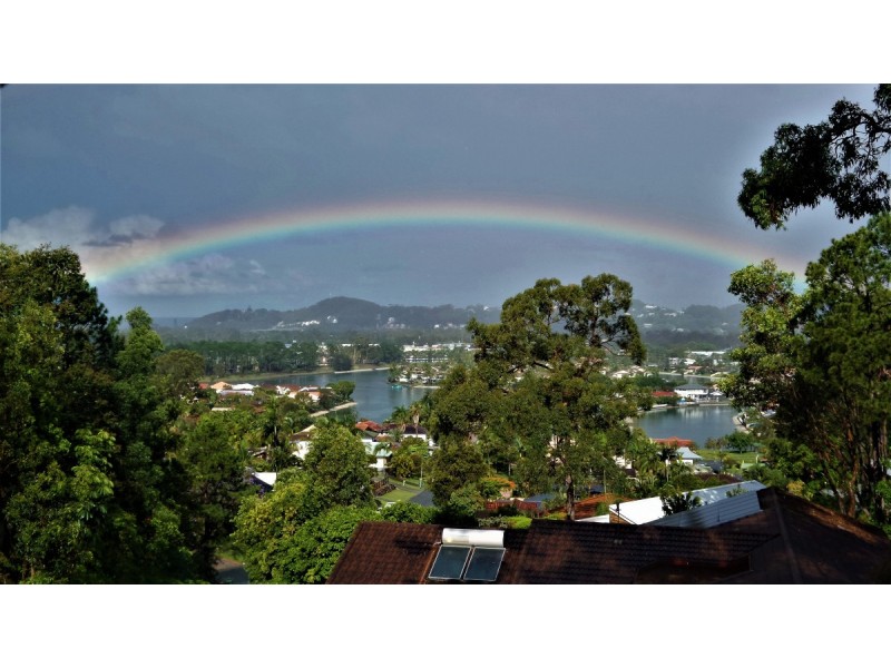 18 Bronzewing Close, Elanora QLD 4221