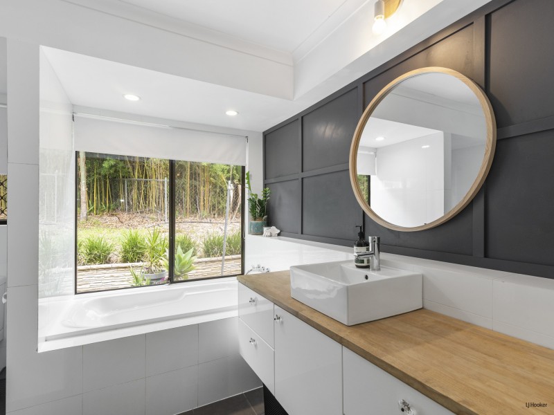 8 Shetland Place, Mudgeeraba QLD 4213