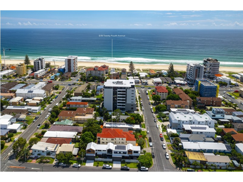 5/19 Twenty Fourth Avenue, Palm Beach QLD 4221
