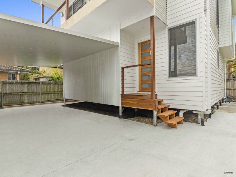 77 Leyte Avenue, Palm Beach QLD 4221