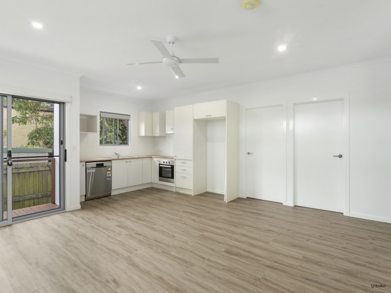 77 Leyte Avenue, Palm Beach QLD 4221