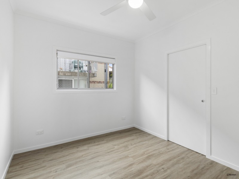 77 Leyte Avenue, Palm Beach QLD 4221