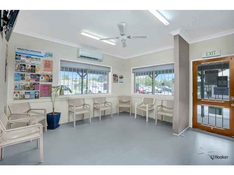 2 Saffron Street, Elanora QLD 4221