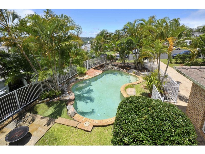 21 Robinson Place, Currumbin Waters QLD 4223