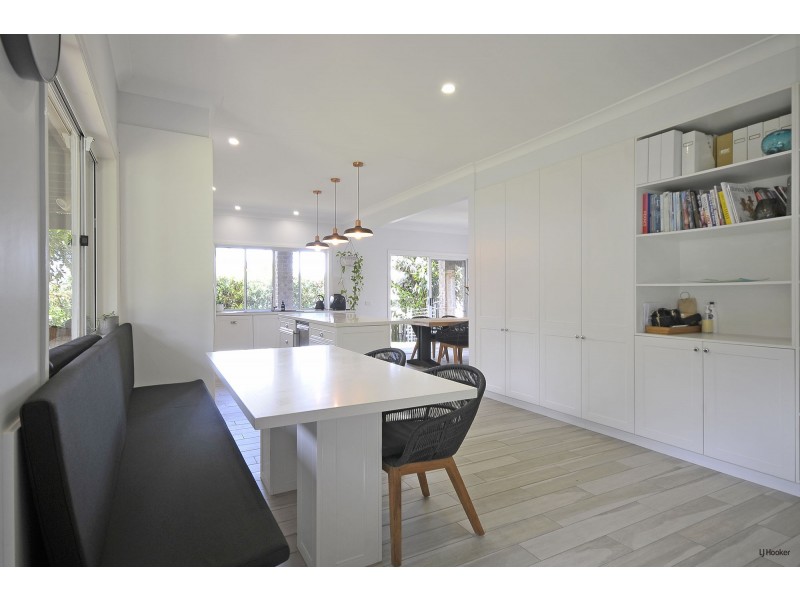 21 Robinson Place, Currumbin Waters QLD 4223