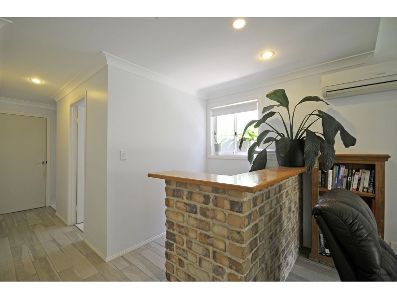 21 Robinson Place, Currumbin Waters QLD 4223