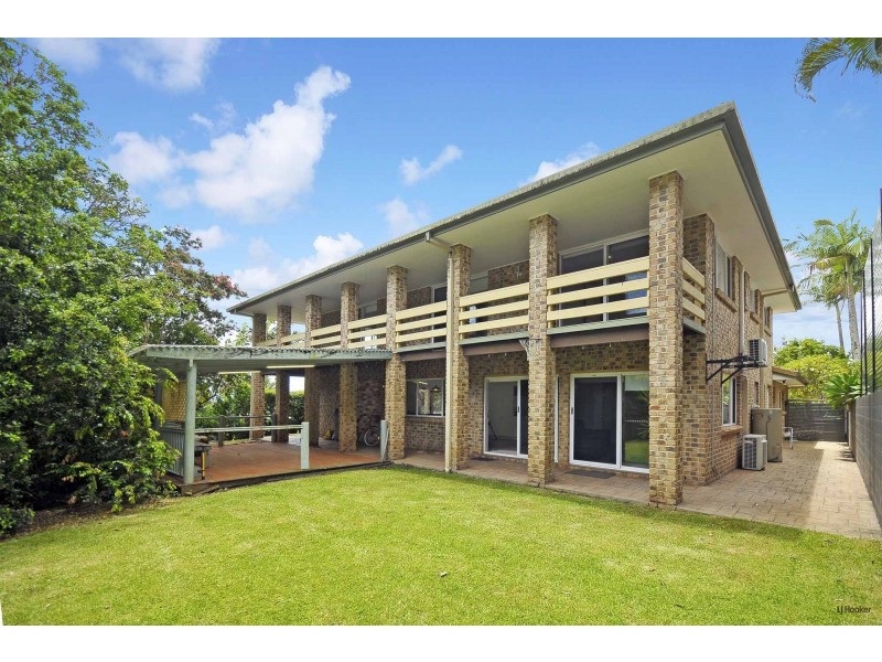 21 Robinson Place, Currumbin Waters QLD 4223