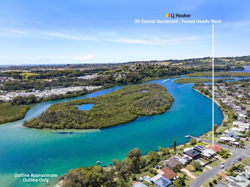 39 Sunset Boulevard, Tweed Heads West NSW 2485