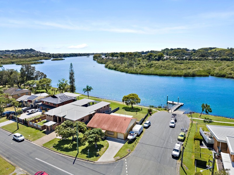 39 Sunset Boulevard, Tweed Heads West NSW 2485