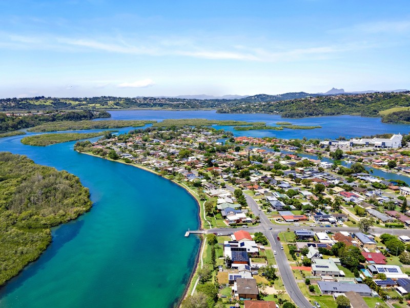 39 Sunset Boulevard, Tweed Heads West NSW 2485