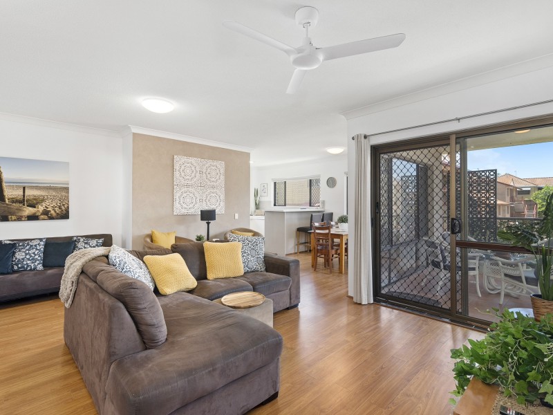 8/234 Pacific Parade, Bilinga QLD 4225