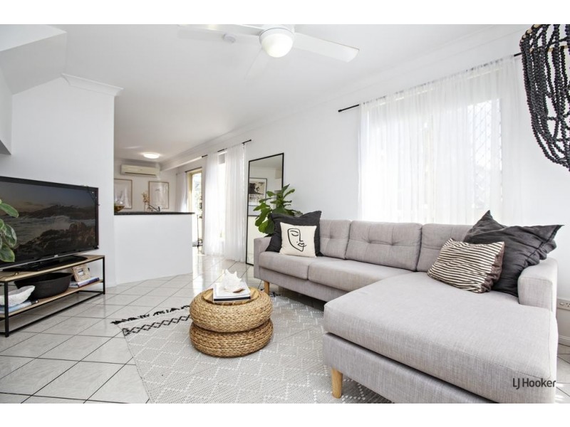 1/4 Twenty Sixth Avenue, Palm Beach QLD 4221