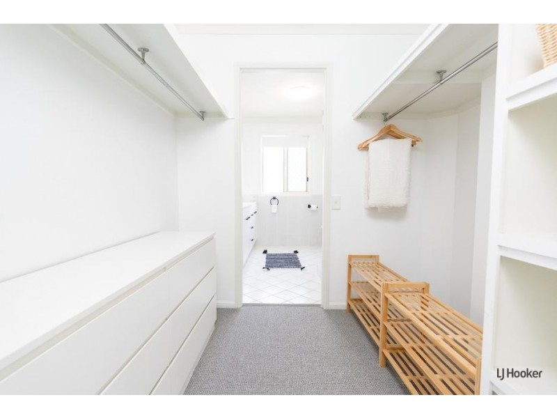 1/4 Twenty Sixth Avenue, Palm Beach QLD 4221