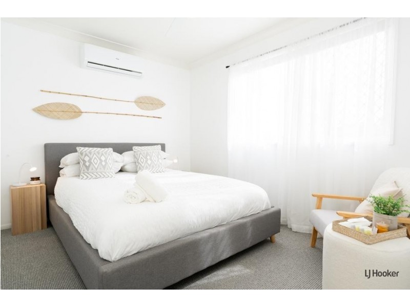 1/4 Twenty Sixth Avenue, Palm Beach QLD 4221