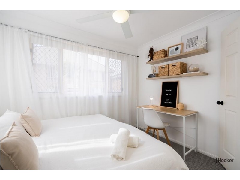 1/4 Twenty Sixth Avenue, Palm Beach QLD 4221