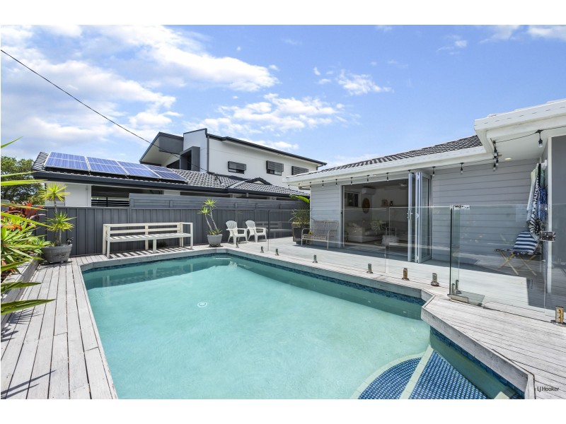 68 Twenty Fifth Avenue, Palm Beach QLD 4221