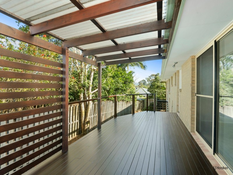 16 Daphne Court, Elanora QLD 4221