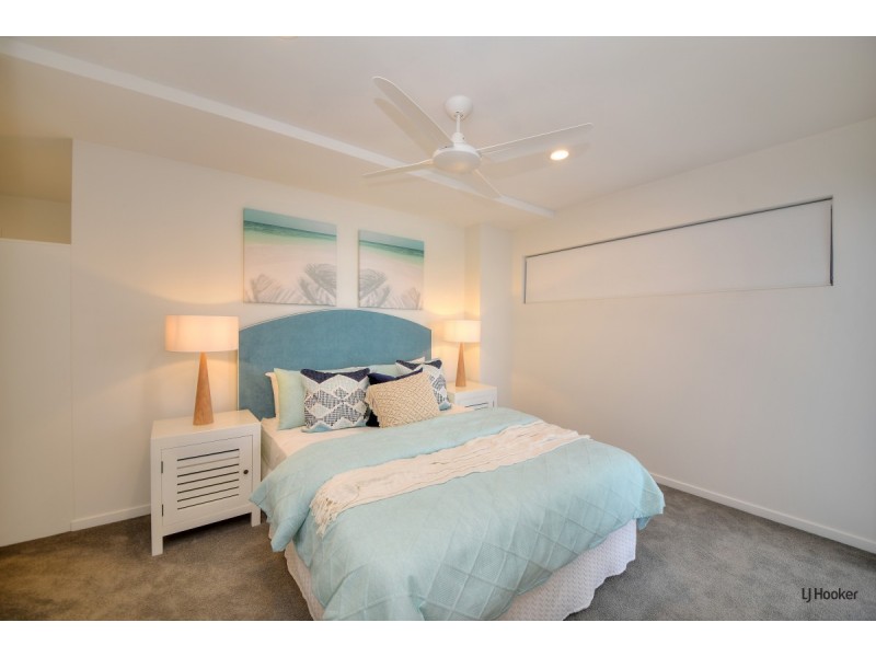 2/4 Twenty Seventh Avenue, Palm Beach QLD 4221