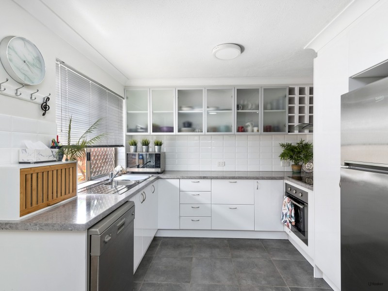 1/10 Twelfth Avenue, Palm Beach QLD 4221