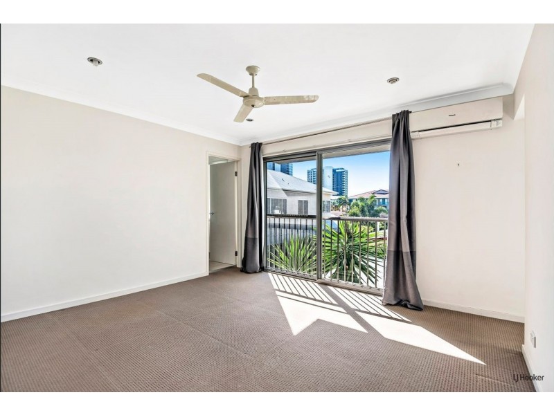 2/12 Molucca Avenue, Palm Beach QLD 4221