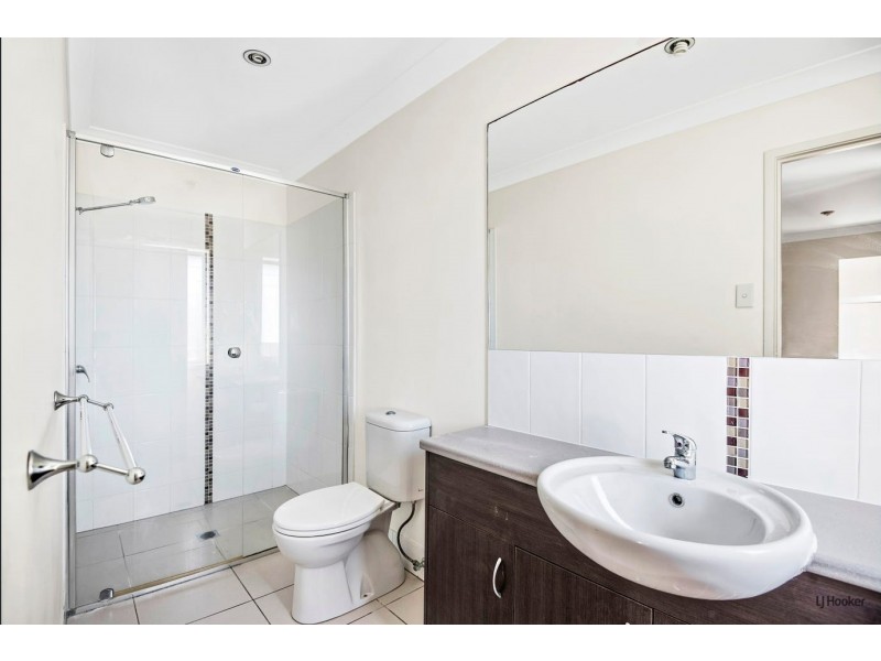 2/12 Molucca Avenue, Palm Beach QLD 4221