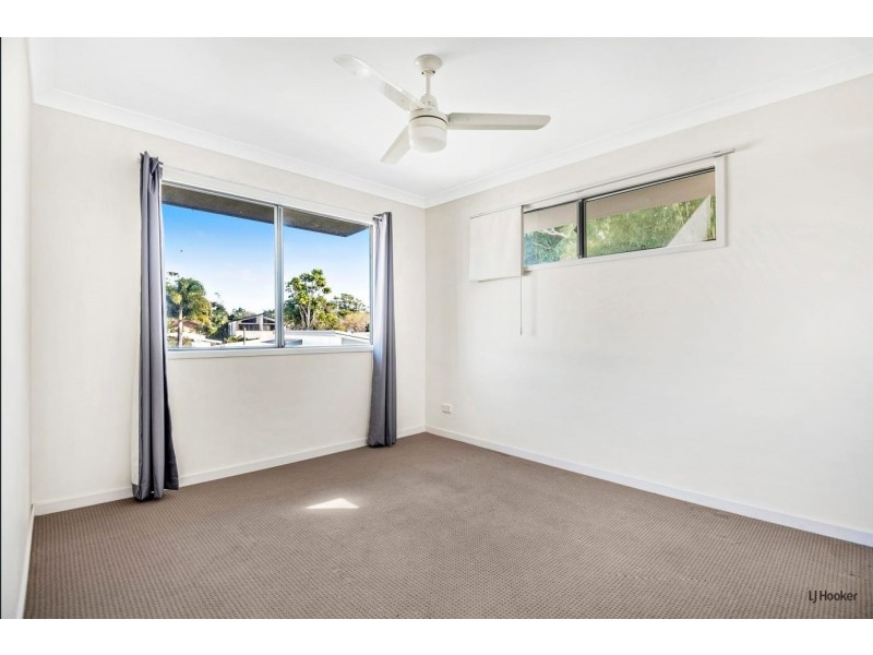 2/12 Molucca Avenue, Palm Beach QLD 4221