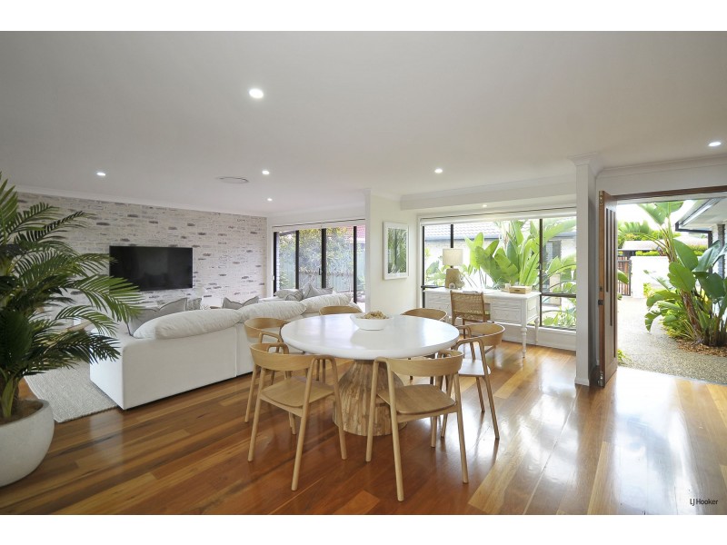 23 Kentia Court, Elanora QLD 4221