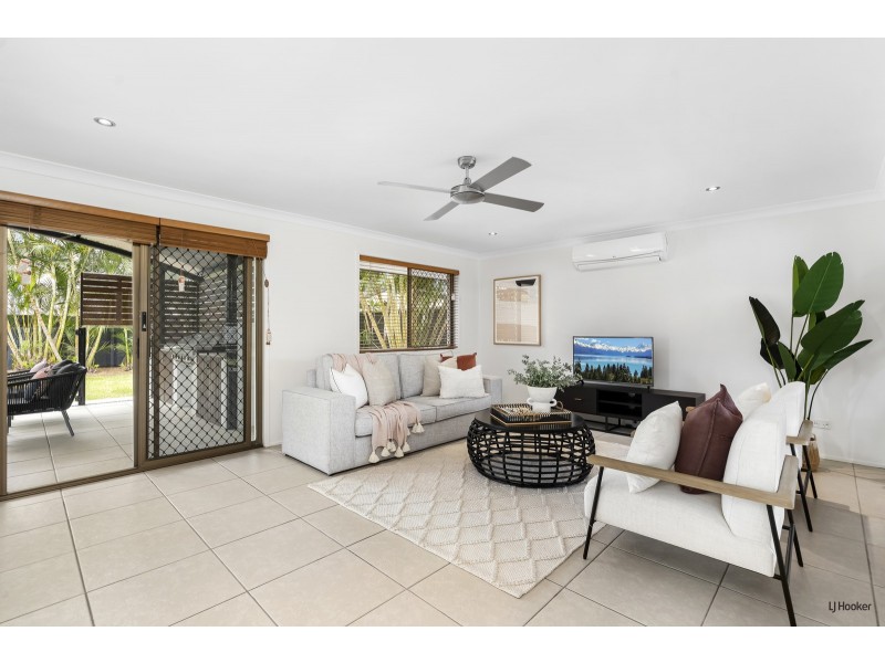 4 Rattan Court, Elanora QLD 4221