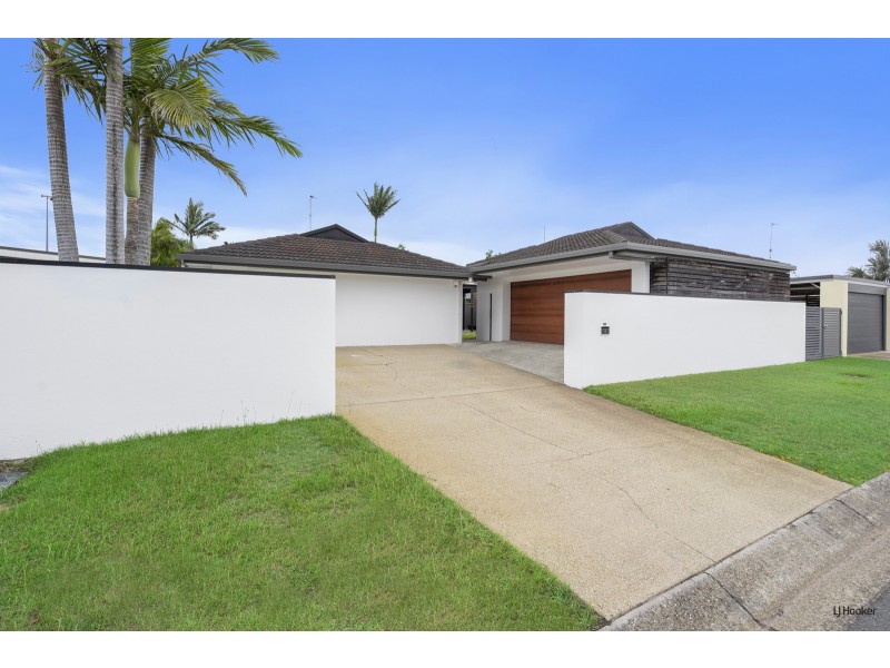 4 Rattan Court, Elanora QLD 4221