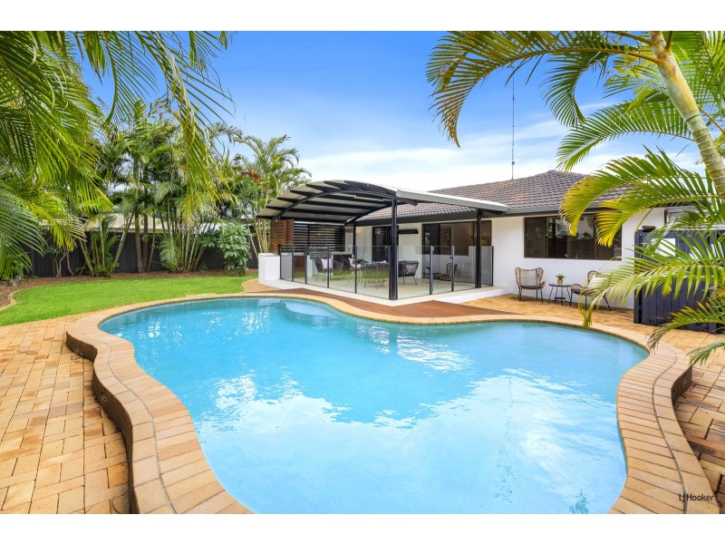 4 Rattan Court, Elanora QLD 4221
